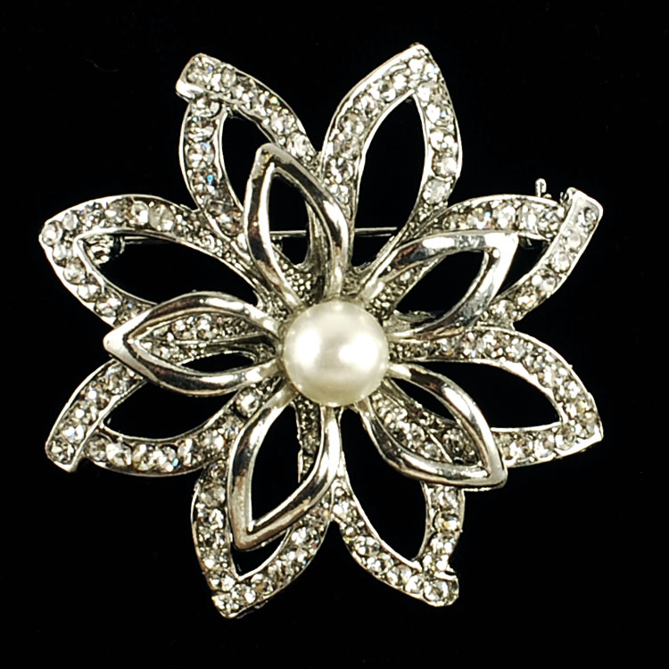 Flower sharp crystal brooch