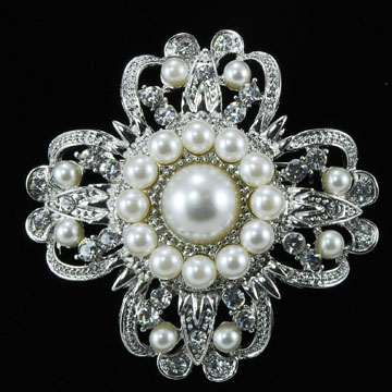 Vintage Pearl Brooch