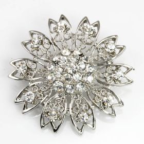 Floral brooch