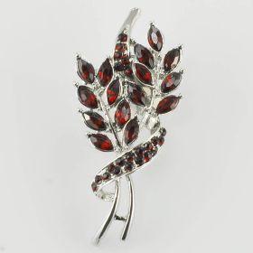 Leaf brooch