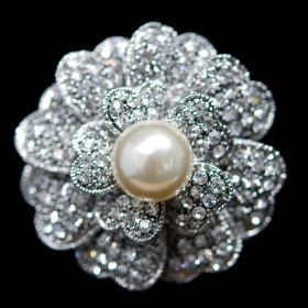 Pearl brooch