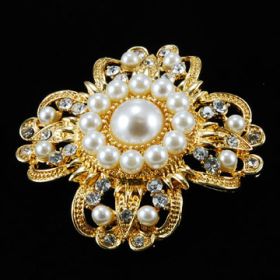 Vintage pearl brooch