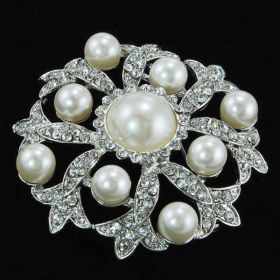 Fashion Pearl Brooch