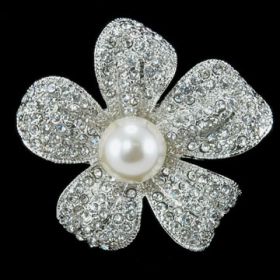 Flower Pearl  Brooch