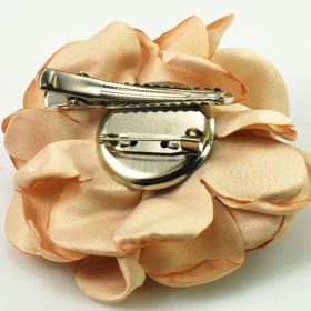 Decorative flower pin