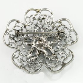 Flower brooch