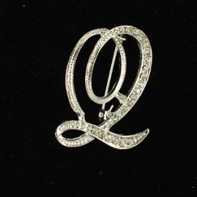 initial brooch Q