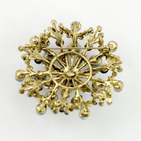 Pearl brooch